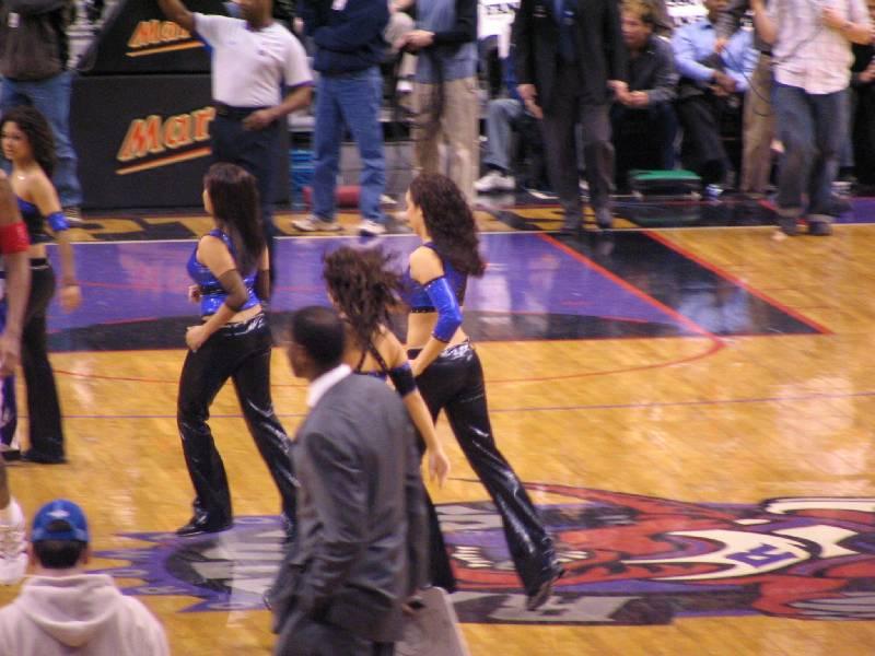 Raptors - 02.04.2005 190.jpg